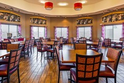 Best Western Plus Carousel Inn & Suites