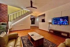Vintage Penthouse 3BHK Near Airport Family Only
