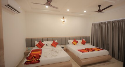 Papaya Leaf Comfort Nathdwara Room Type - Premium Suite Room
