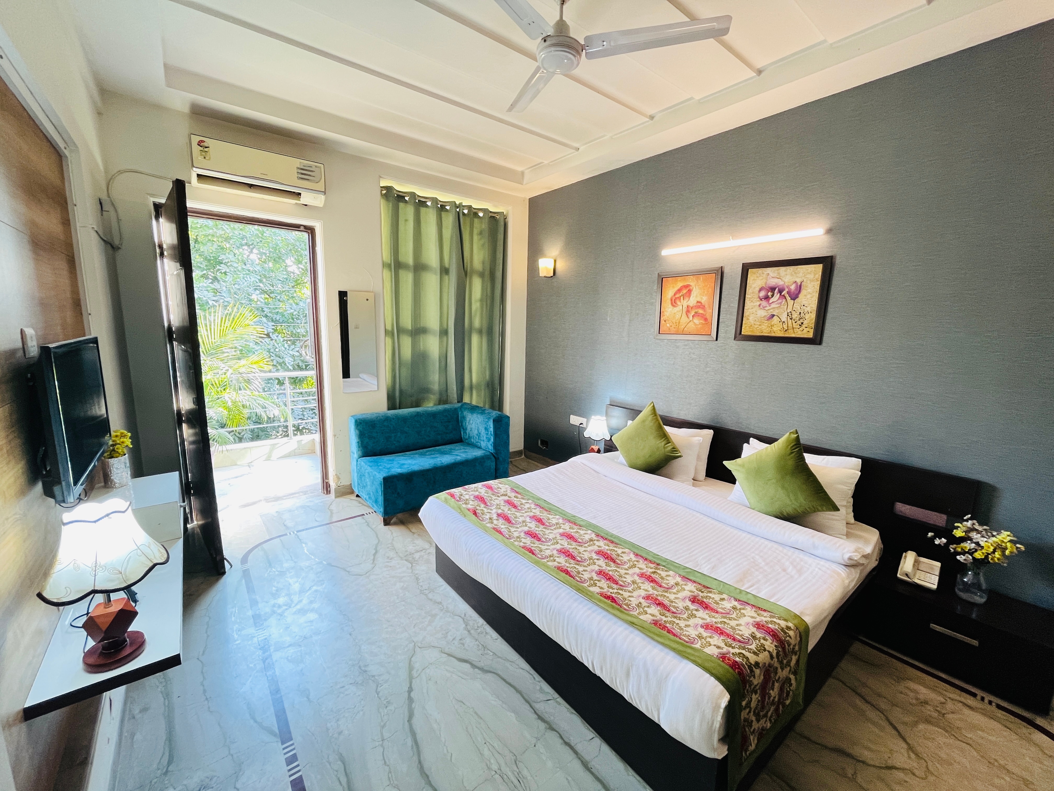 Hotel Dayal Regency near IMT Chowk Manesar - Tap to explore photos