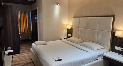 The Four Seasons Recreation Room Type - BUSINESS DOUBLE ROOM