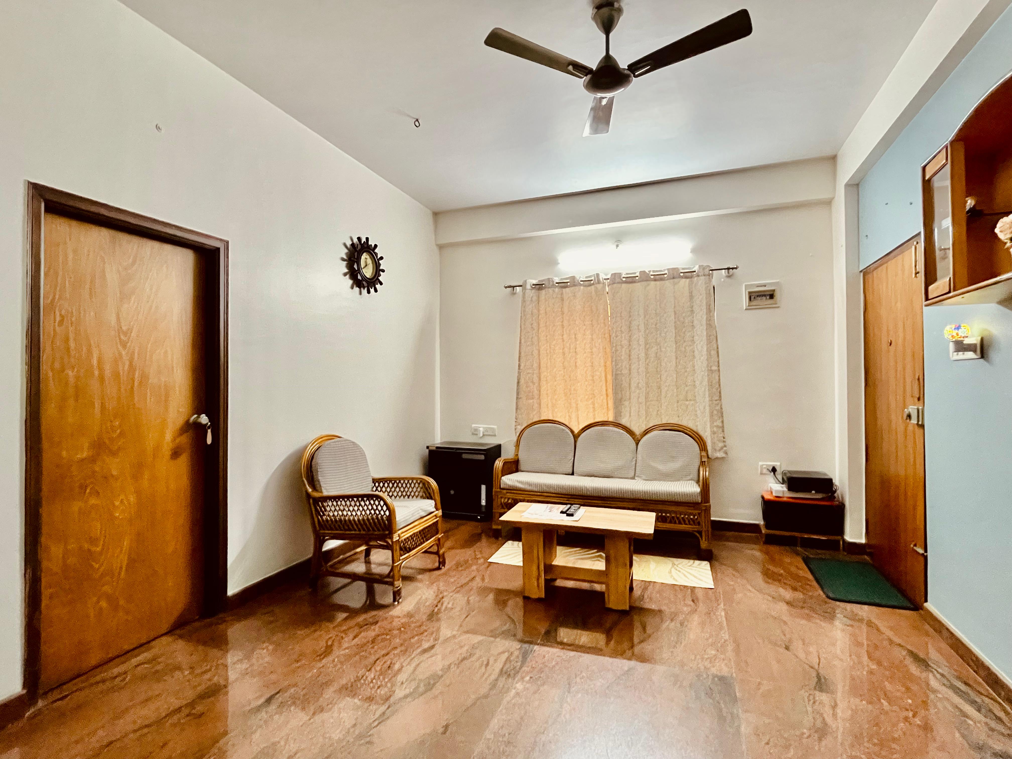 Anand's Elegant 2BHK Apartment - AC - Tap to explore photos