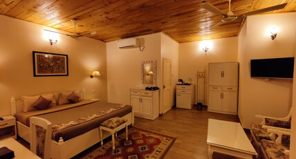 Bougainvillea Retreat & Spa Room Type - White Superior Deluxe king