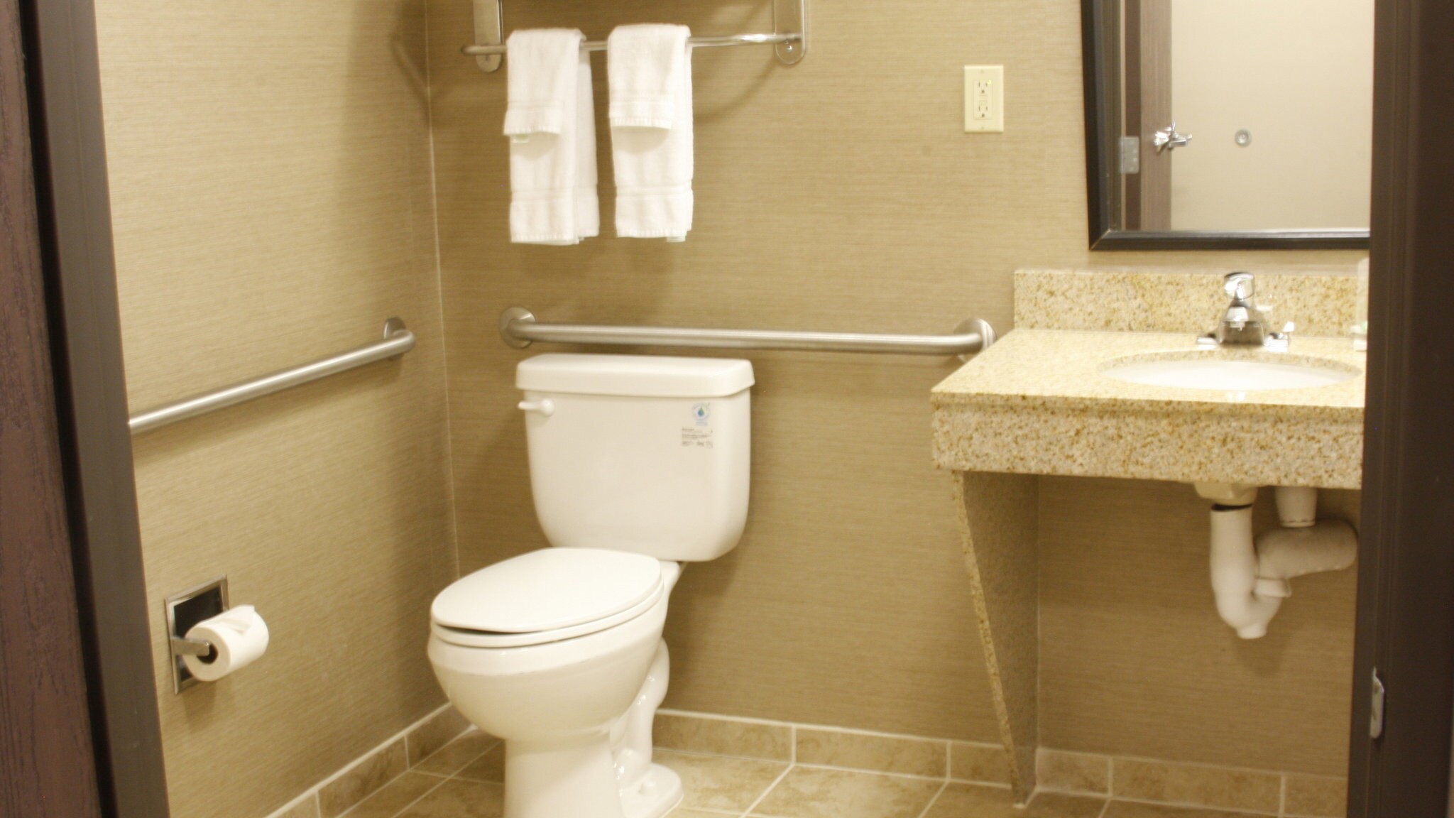 Holiday Inn Hotel & Suites BAKERSFIELD - Tap to explore photos