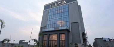 Le Parc Hotel & Banquets
