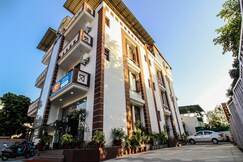 Hotel Galaxy @ 200m from Railways Station