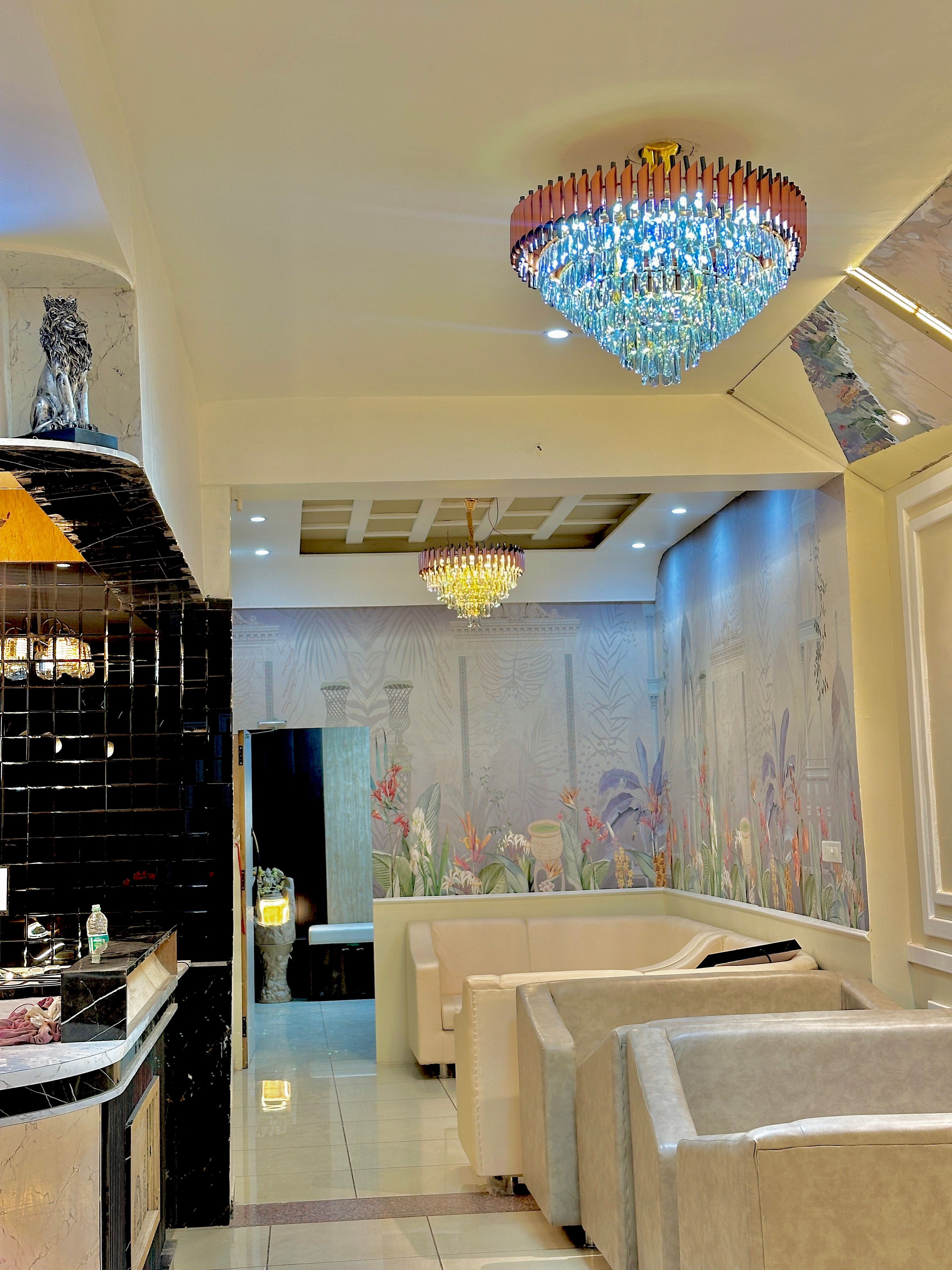 VB EXCELLENCY - Tap to explore photos