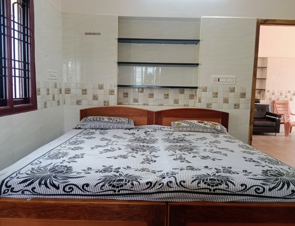 Santhi residency inn - Tap to explore photos