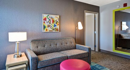 Home2 Suites by Hilton Bloomington Normal Room Type - 1 KING STUDIO SUITE NOSMOK