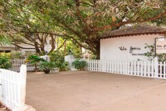 Vila Goesa Beach Resort (A Beach Touching Property )