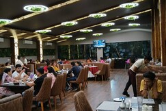 Krishna Hotel And Resort