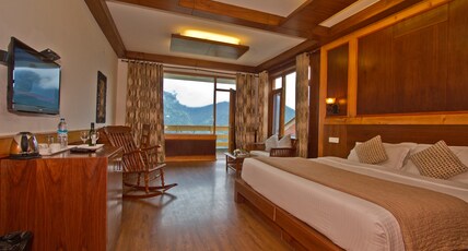 Vivaan - The Sun Rise Resort Room Type - Premium Room centrally heated | Balcony | Snow Capped Mountains and whole Manali View Vivaan - The Sun Rise Resort Room Type - Premium Room centrally heated | Balcony | Snow Capped Mountains and whole Manali View