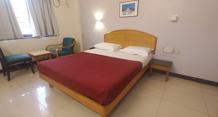 KAMAT EXECUTIVE INN Room Type - 2 BED NON AC