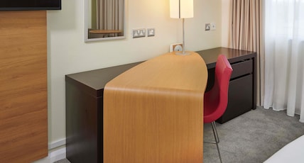 Novotel London West Room Type - Superior Room with Queen Bed and Double Sofa Bed Novotel London West Room Type - Superior Room with Queen Bed and Double Sofa Bed
