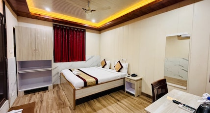 HOTEL GOLDEN MEET Room Type - Deluxe Room HOTEL GOLDEN MEET Room Type - Deluxe Room