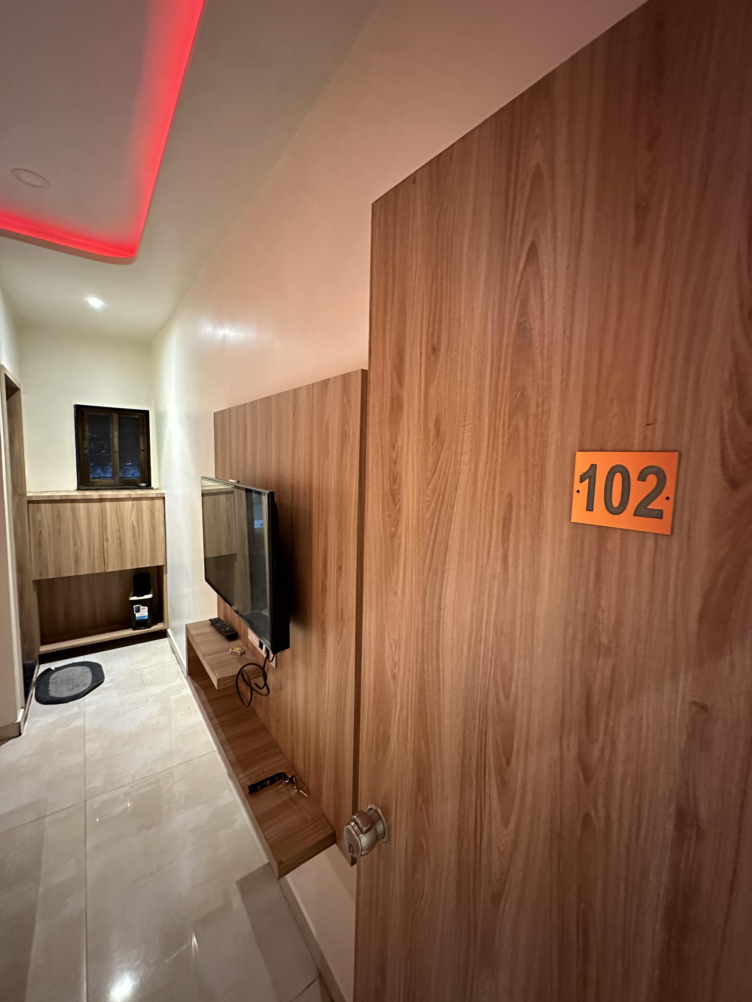 Hotel Isha - Tap to explore photos