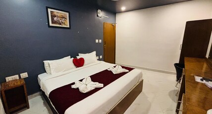 The Serenity Elite Beach View Room Type - Deluxe Double Room