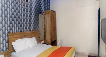 Hotel Radhika Room Type - Deluxe AC Room