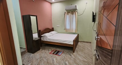 Sm guest house Room Type - AC ROOM