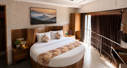 STAR HOTEL Room Type - Super DeluxeRoom