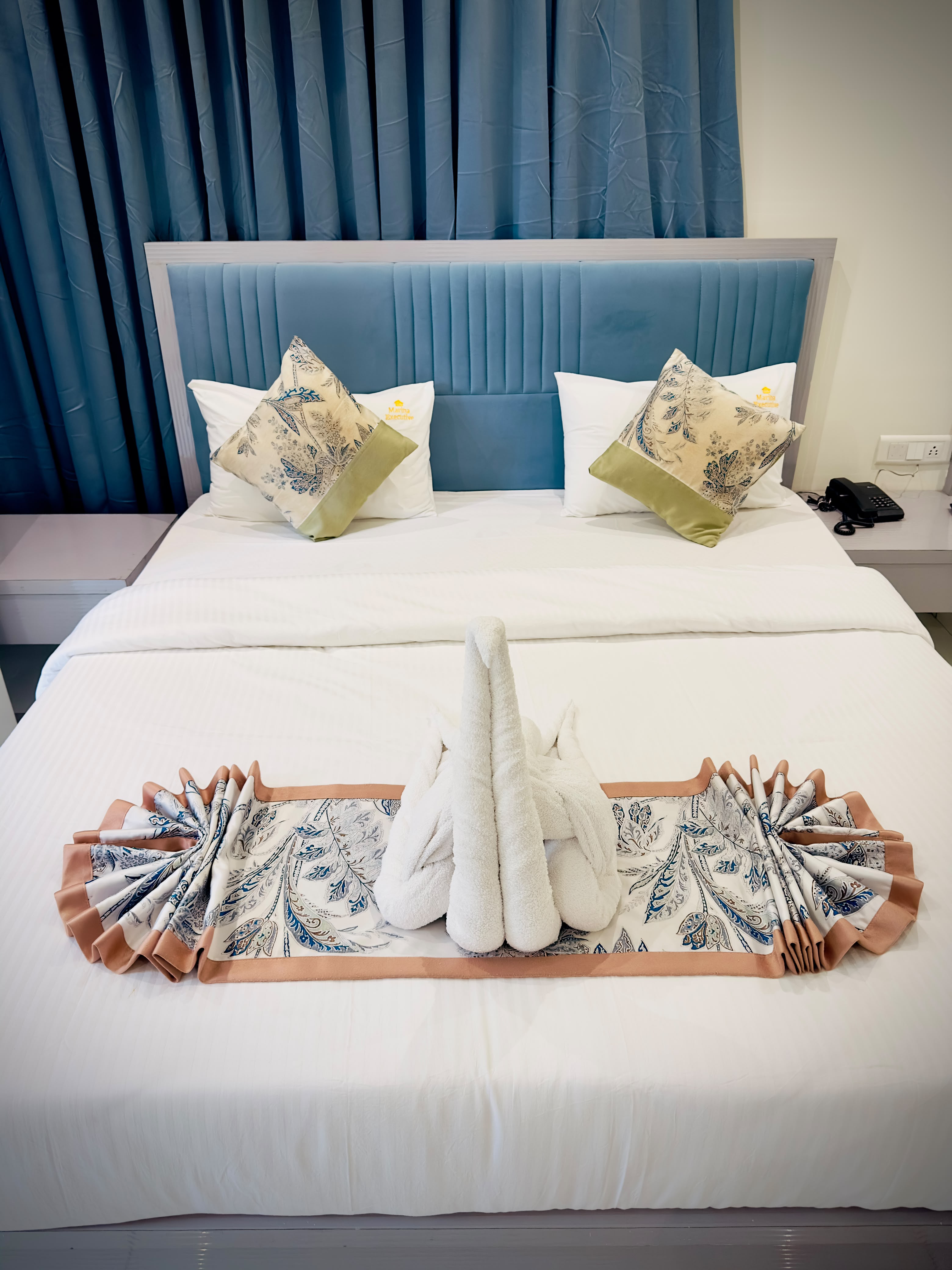 Marina Executive Rooms - Tap to explore photos