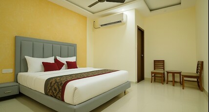 SURBHI PALACE Room Type - Bedroom 6