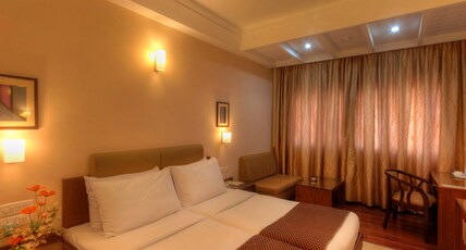 Hotel Deepa Comforts - M.G. ROAD Room Type - Deluxe Room
