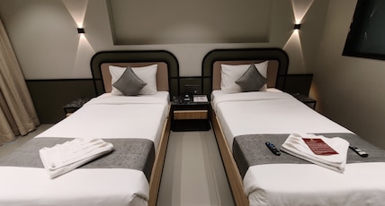 Hotel Sanket Elite Room Type - Twin Super Deluxe Room Hotel Sanket Elite Room Type - Twin Super Deluxe Room