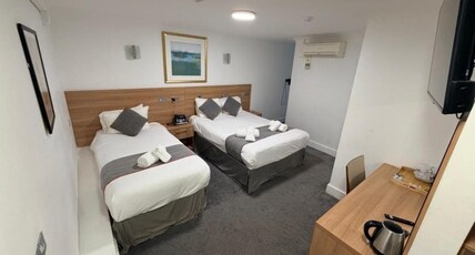 Elysee Hyde Park Hotel Room Type - Standard Twin Room