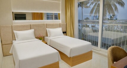 Hotel Hanata Kochi Room Type - Deluxe twin Room