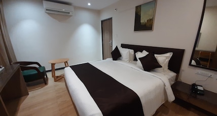 HOTEL SEASONS COMFORT Room Type - PREMIUM ROOM HOTEL SEASONS COMFORT Room Type - PREMIUM ROOM