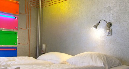 St Christophers Inn Amsterdam The Winston Room Type - Small Double Room with Private Bathroom
