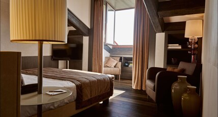 Hyatt Centric Murano Venice Room Type - RIVA SUITE WITH CANAL VIEW