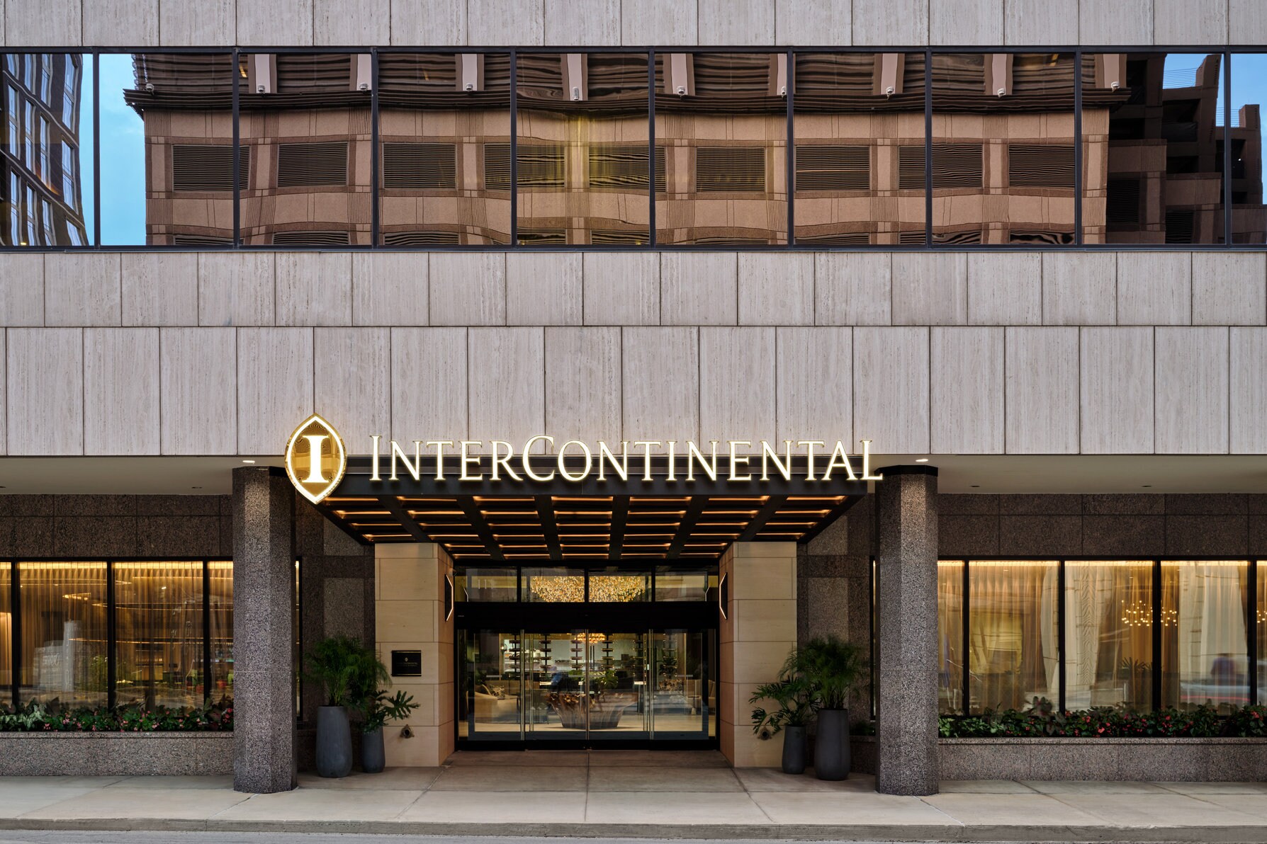 InterContinental Hotels SAN ANTONIO RIVERWALK - Tap to explore photos