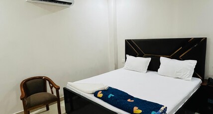 Hotel Lotus Lounge Room Type - Deluxe Room
