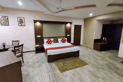 Hotel O TP Suites