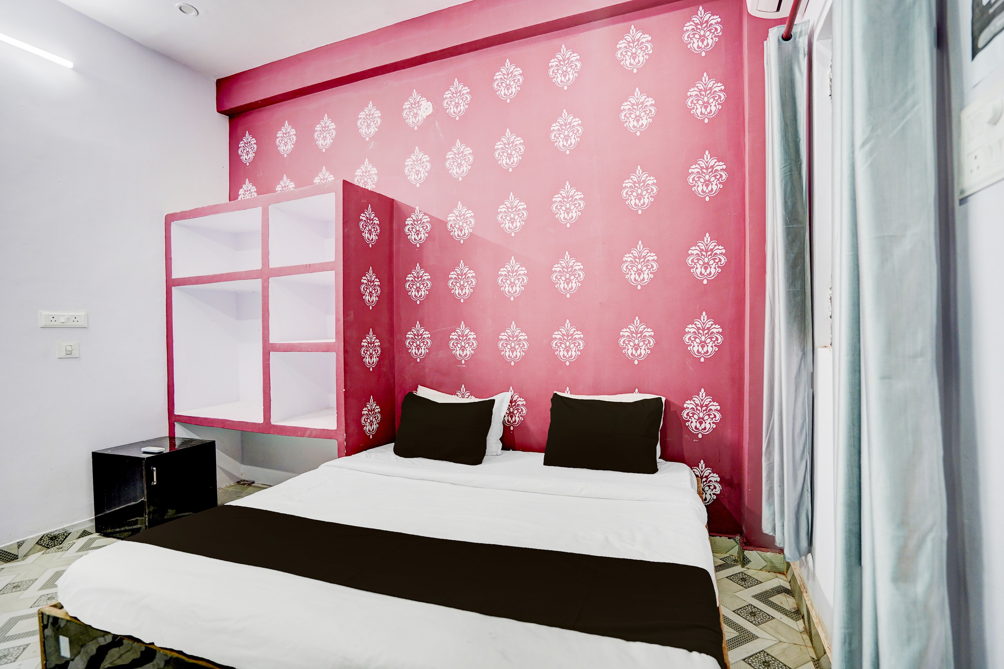 Hotel O City 99 Stay Inn Sarnath station - Tap to explore photos
