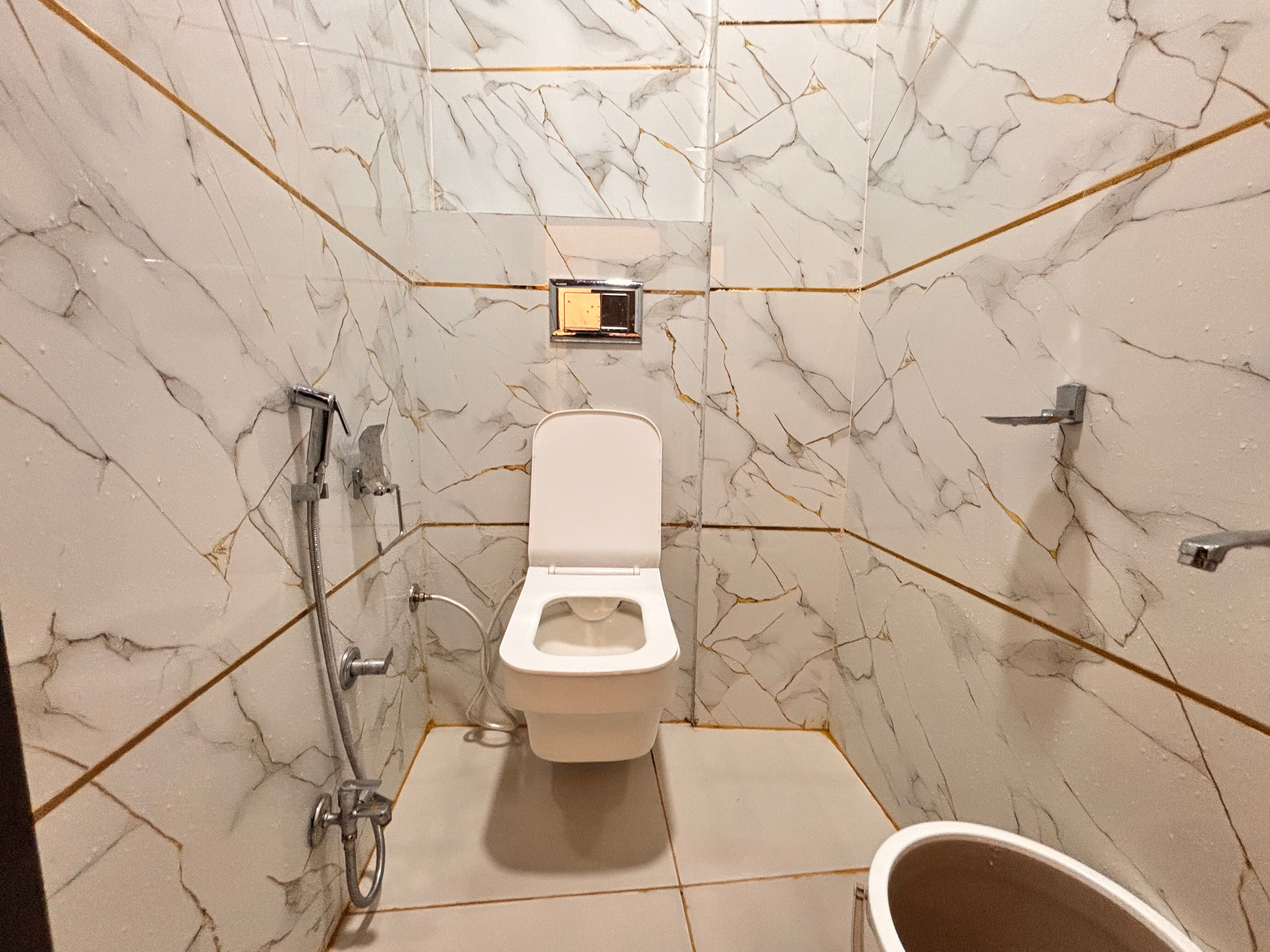 Hotel Tiwari G Heritage - Tap to explore photos