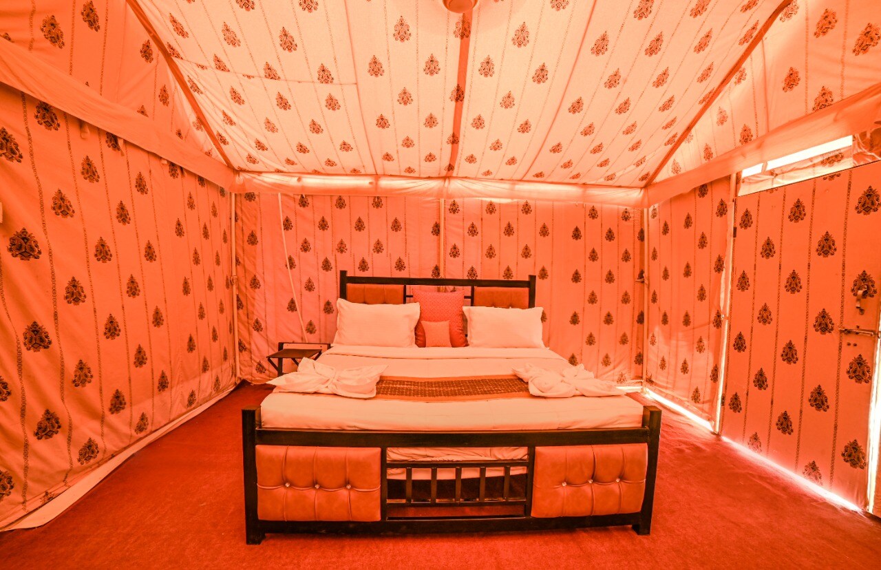 Chalo Jaisalmer Desert Camp - Tap to explore photos