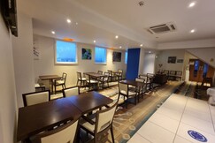 Holiday Inn Express WAKEFIELD