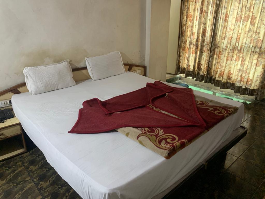 Rajshree Hotel - Tap to explore photos