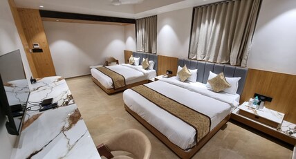 Hotel Aditya Mansingh Inn- Pure Veg Room Type - Comfort 4 Bedded Family AC Room