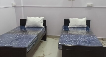 Anand Kashi Stays Room Type - Bedroom 1