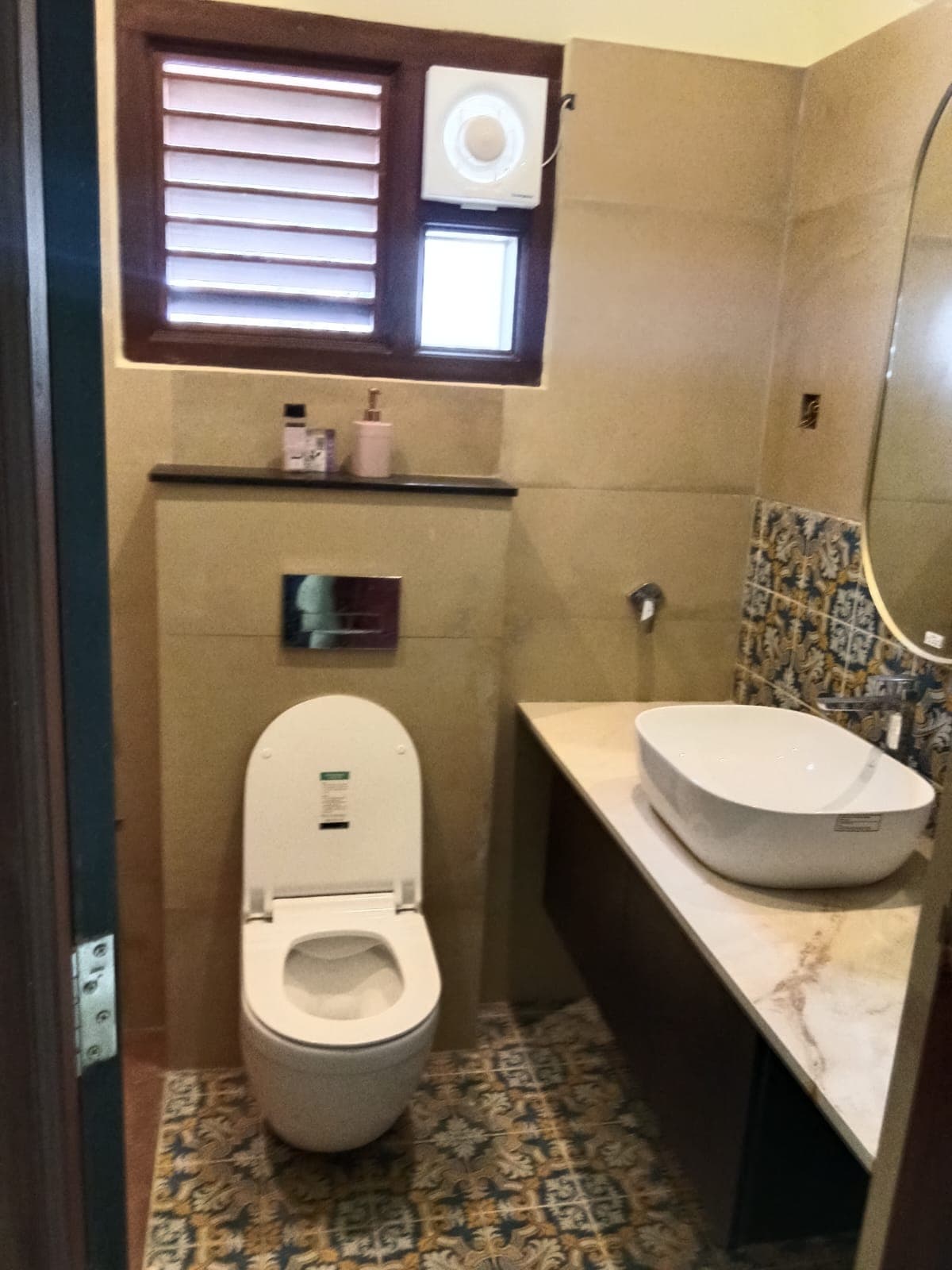 EWA Deja Blu Villa - Tap to explore photos