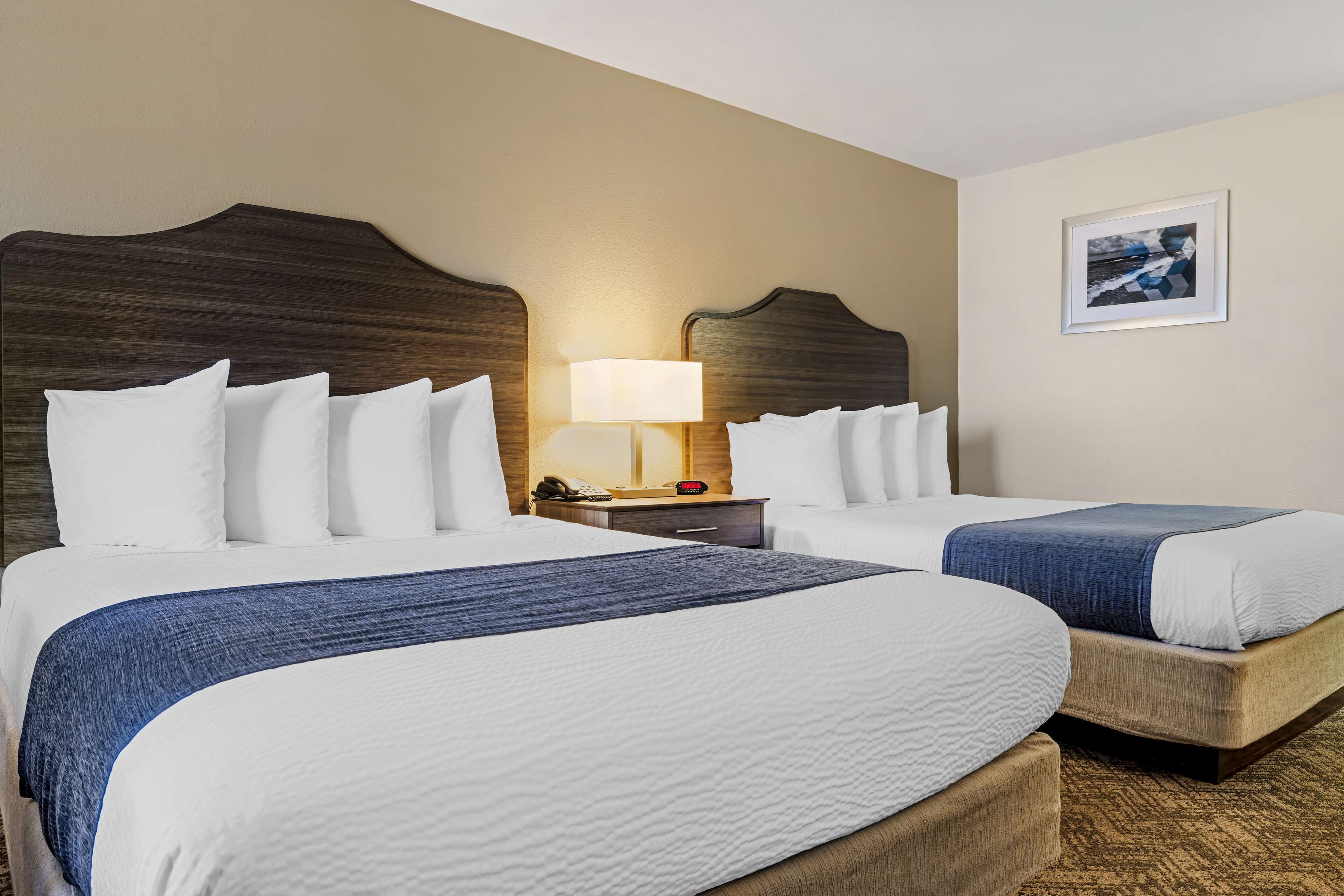 Best Western Santee Lodge - Tap to explore photos