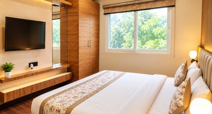 SHRI GAURANG PALACE Room Type - PREMIUM ROOM