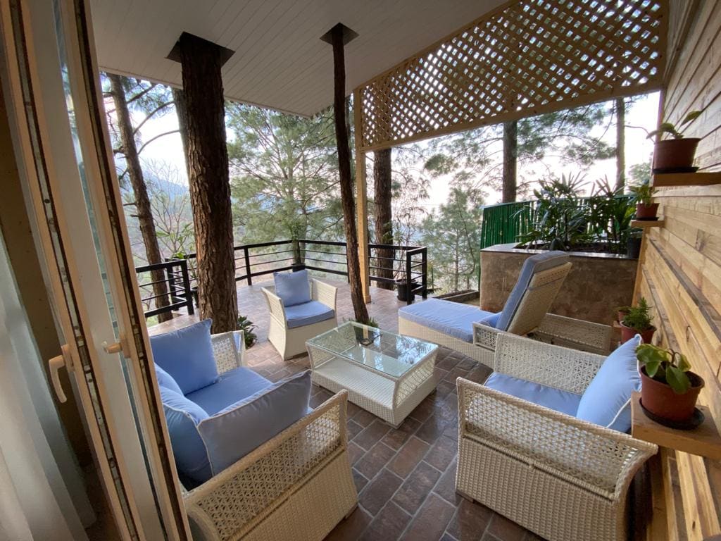 Kasauli Hills Resorts - Tap to explore photos