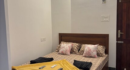 VARSHA HERITAGE INN - PONDY Room Type - 2bhk complete Apartment