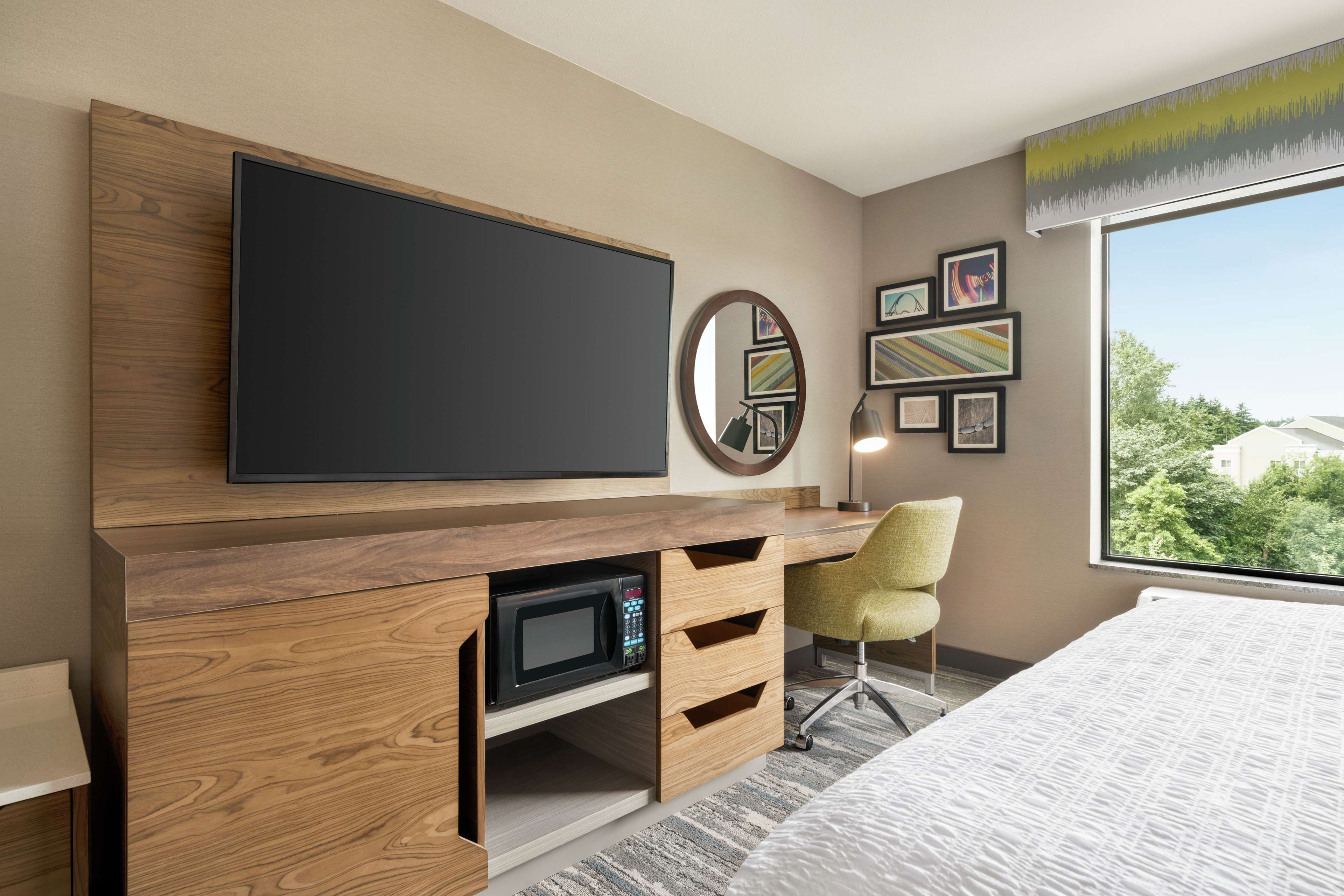 Hampton Inn & Suites Tacoma / Puyallup - Tap to explore photos