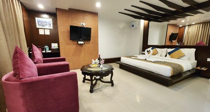 Hotel Surya- Elevator access to Mall Road Room Type - Honeymoon Suite